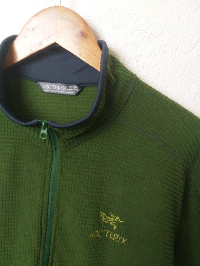 Arcteryx sweater, Men's Fashion, Coats, Jackets and Outerwear on Carousell