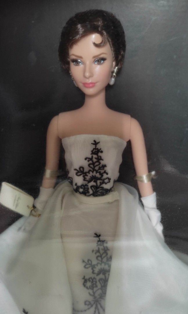 Barbie sabrina store