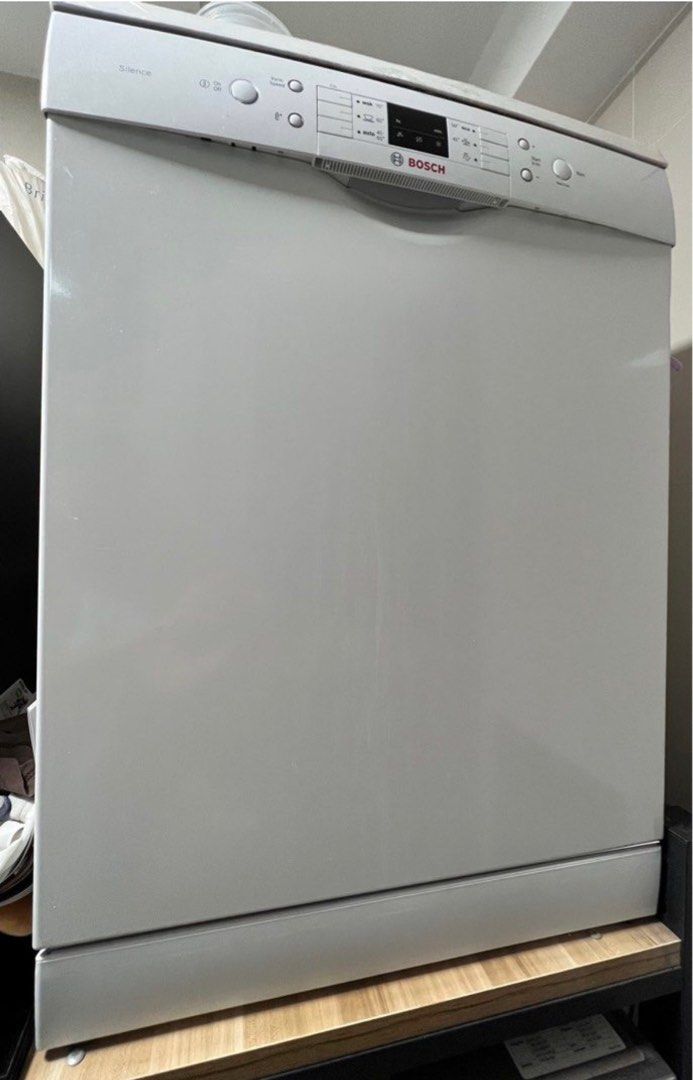 Bosch Dishwasher, TV & Home Appliances, Kitchen Appliances, Dishwasher on Carousell