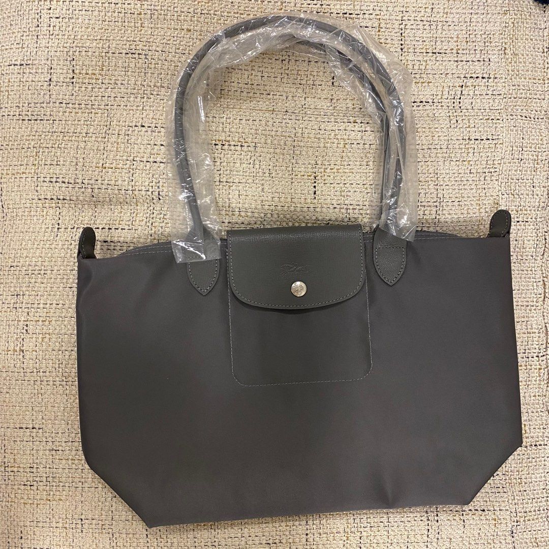 Preloved Authentic Longchamp Le Pliage Neo black medium, Women's Fashion,  Bags & Wallets, Cross-body Bags on Carousell