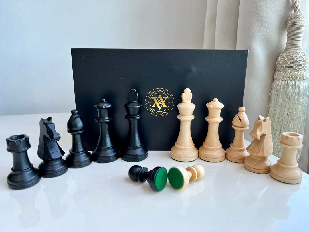  A&A Premium Triple Weighted Staunton Wooden Chess Pieces w/ 2  Extra Queen - King Height 3 / 7.6cm : Toys & Games