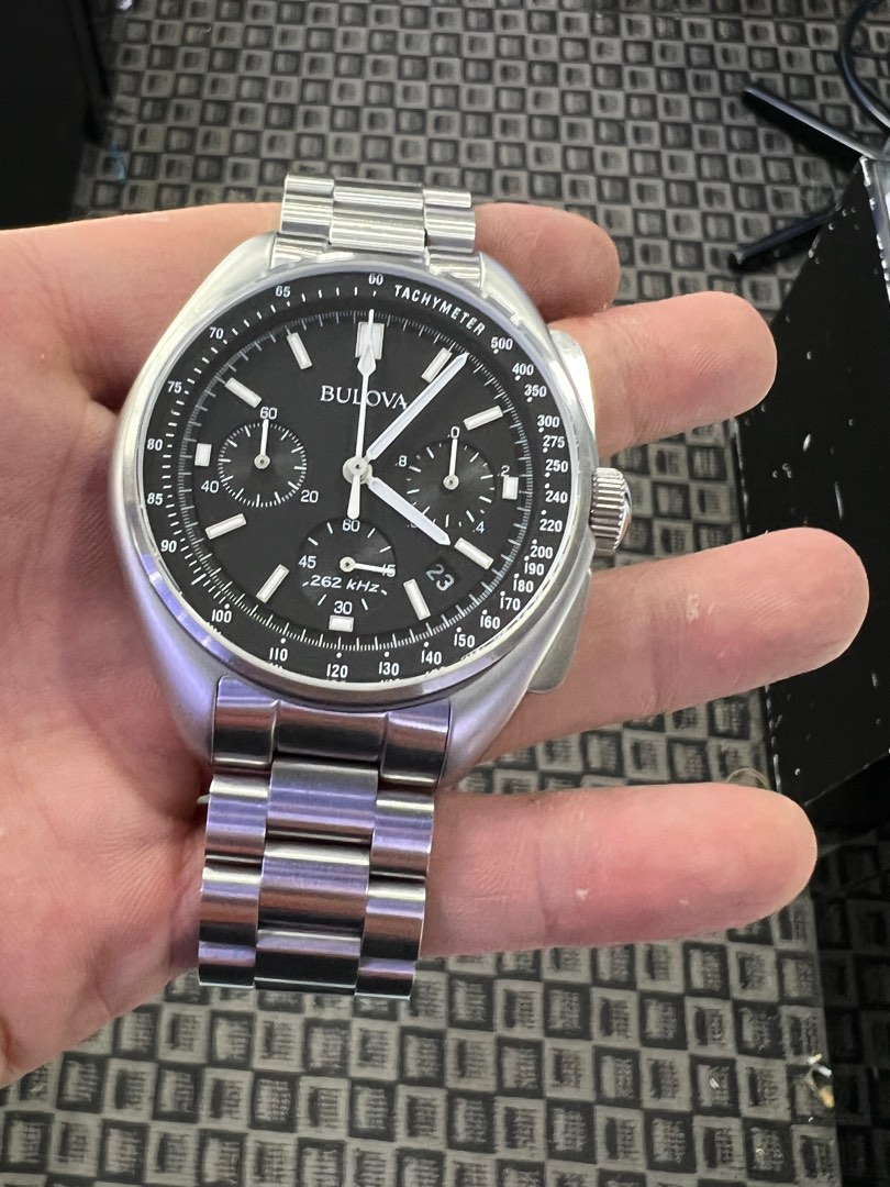Bulova lunar pilot outlet 96b258
