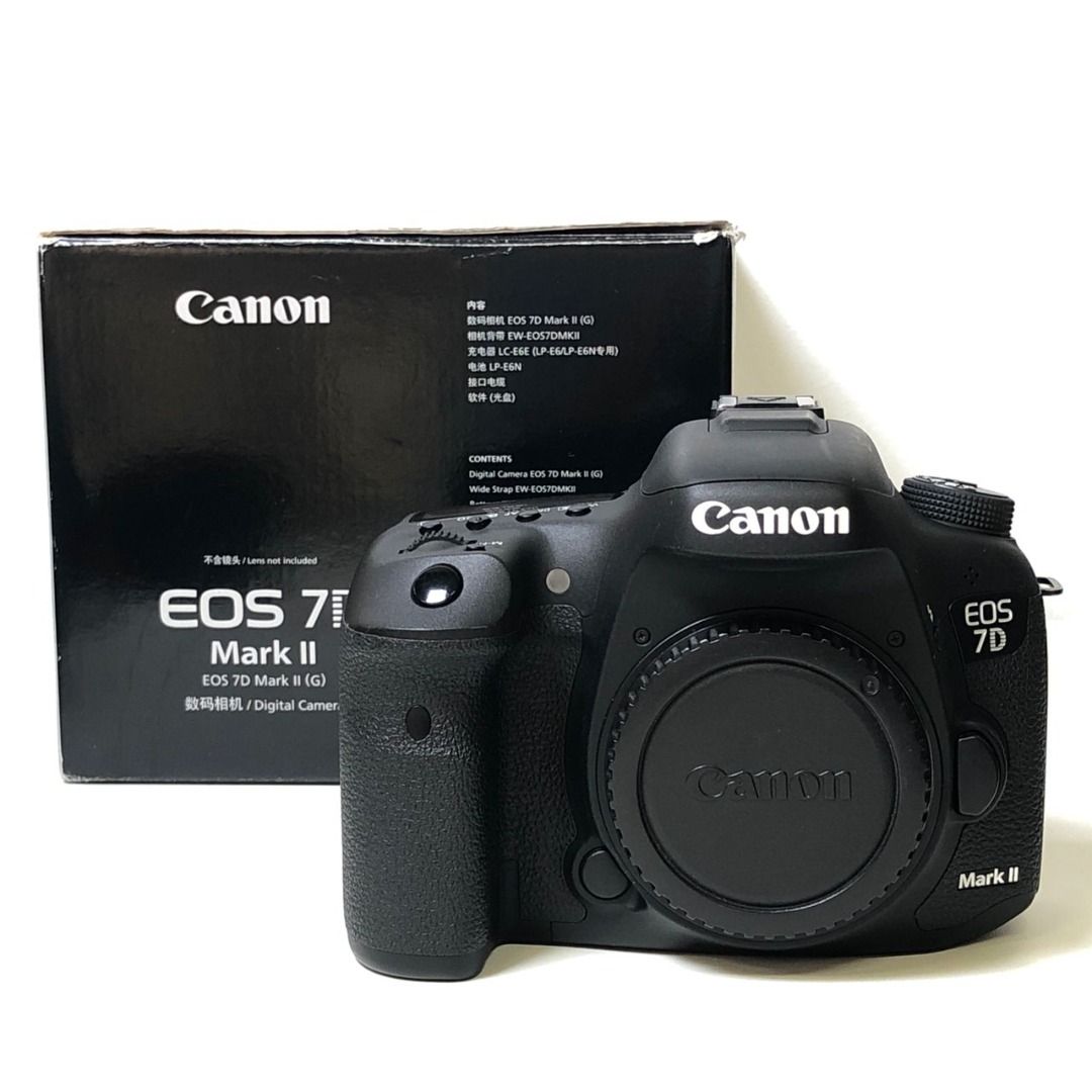 Canon キャノン EOS 7D MarkII ピンバッジ