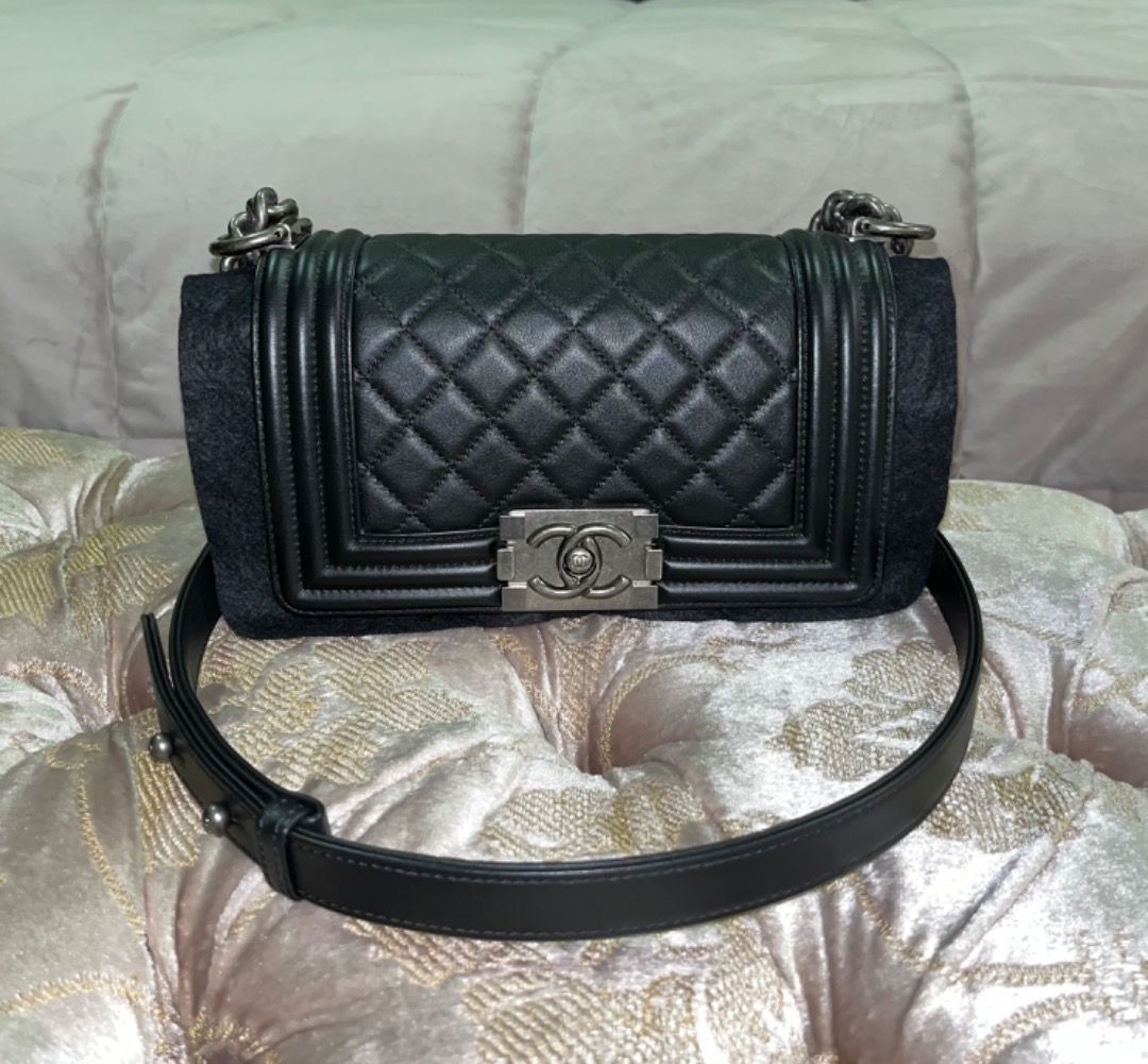 Chanel boy 8 clearance price