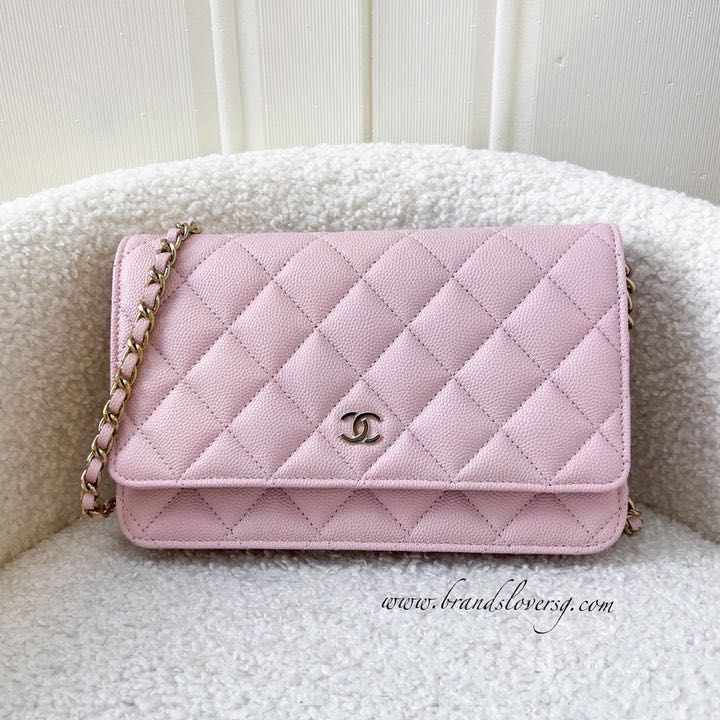 ✖️SOLD✖️ Chanel Classic Wallet on Chain WOC in 22B Pink Caviar LGHW