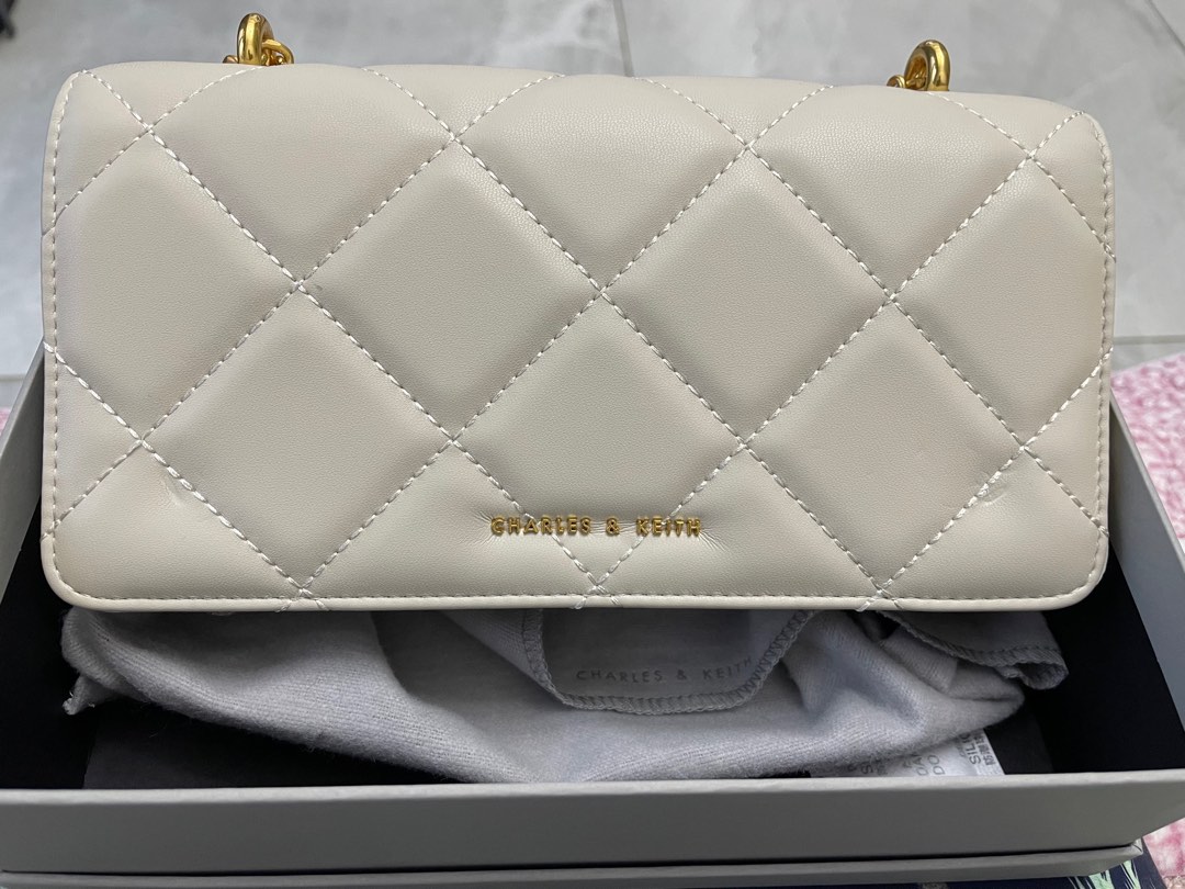 Wallet on chain on sale charles and keith