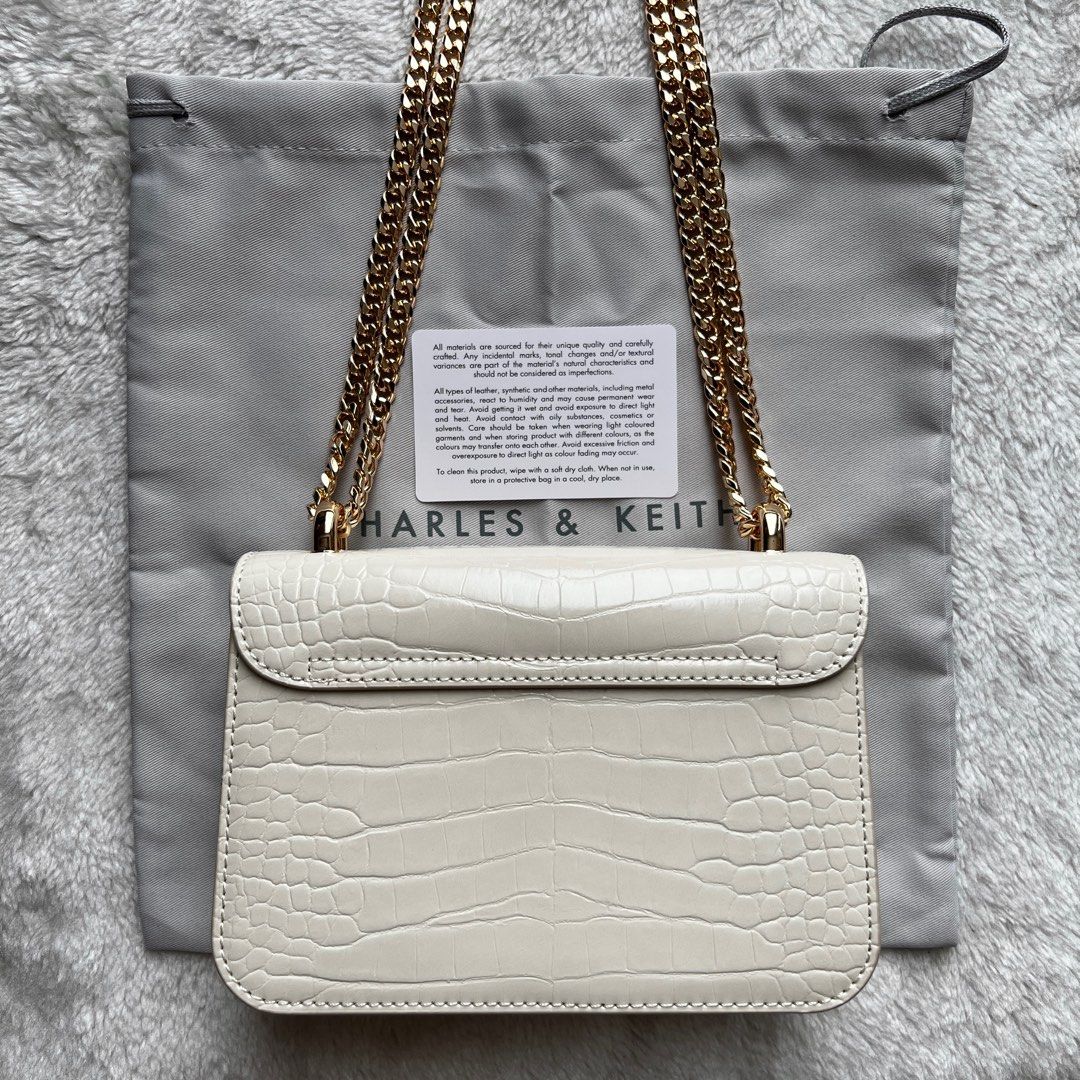 Croc-Effect Chain Strap Crossbody Bag - Chalk