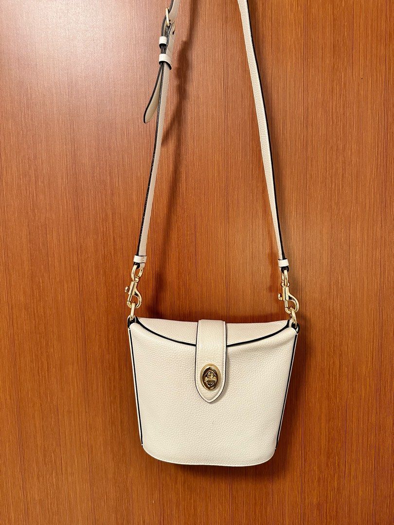 White coach shop crossbody bag