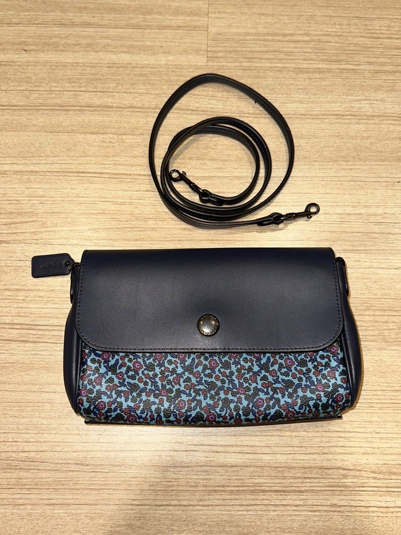 Coach best sale reversible crossbody