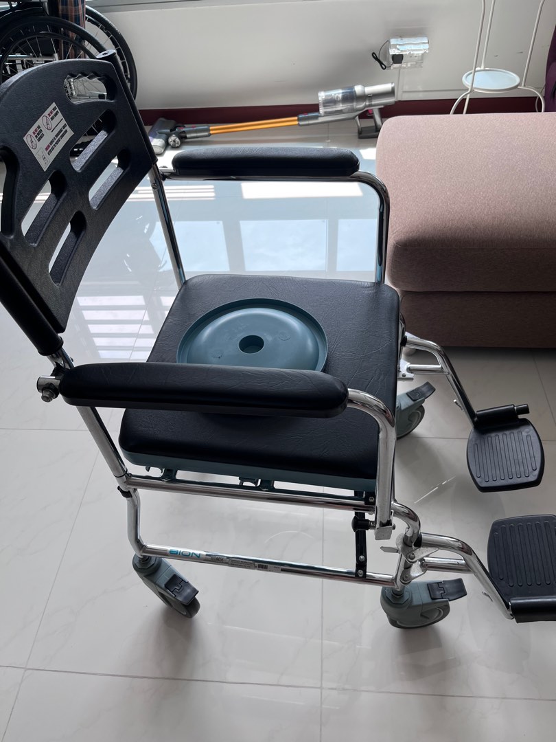 Commode wheelchair, Health & Nutrition, Assistive & Rehabilatory Aids ...