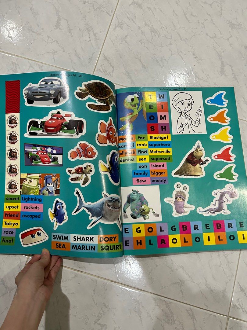 Disney 2000 Stickers with over 75 Activities, Hobbies & Toys, Books ...