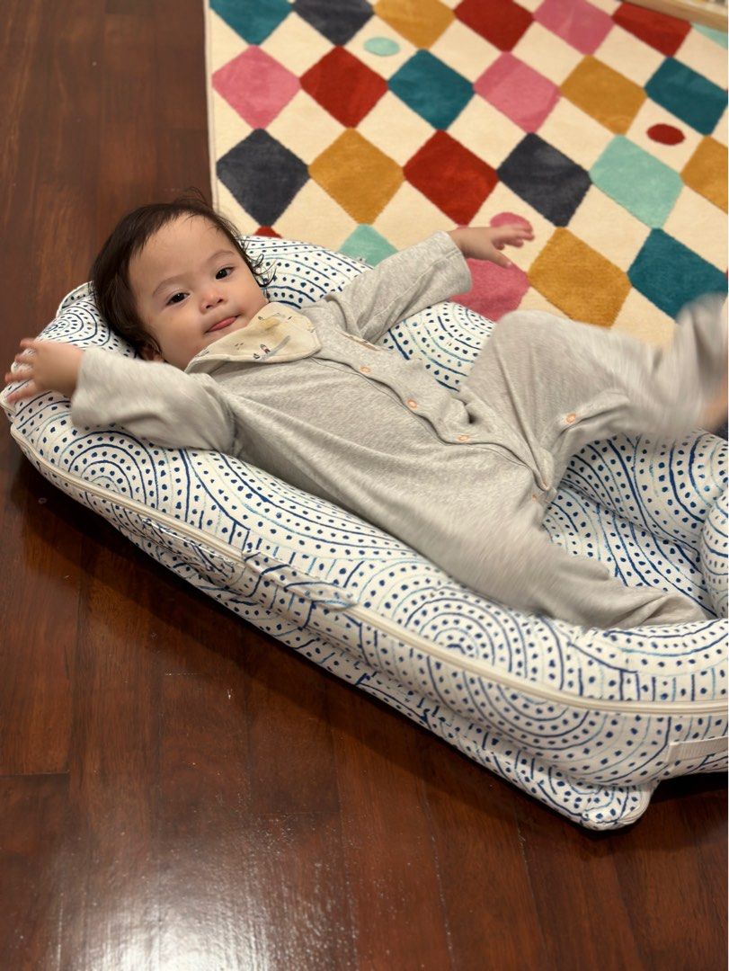 DockaTot Deluxe, Babies & Kids, Baby Nursery & Kids Furniture, Cots