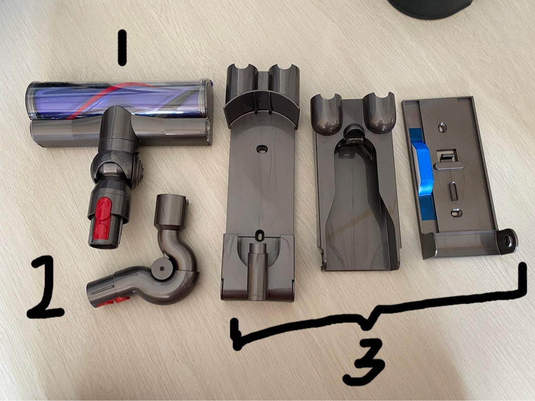 Dyson v11 accessories wall mount, carpet, low reach, TV & Home
