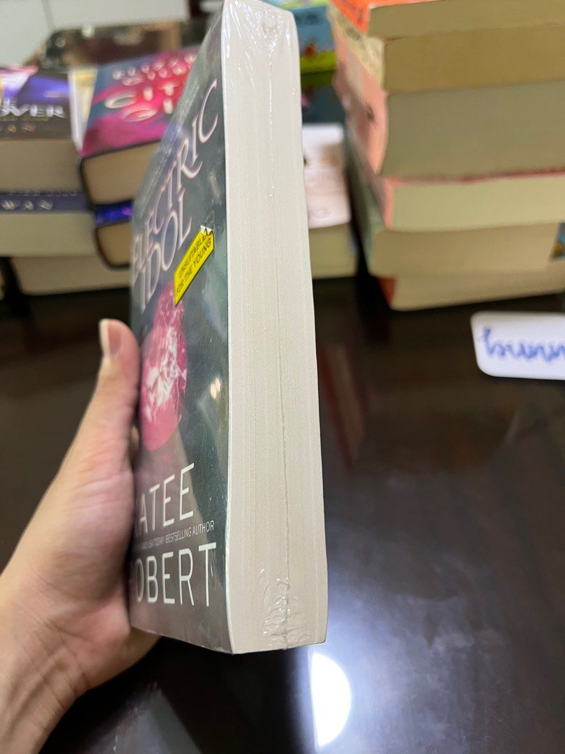 Electric idol, Hobbies & Toys, Books & Magazines, Fiction & NonFiction