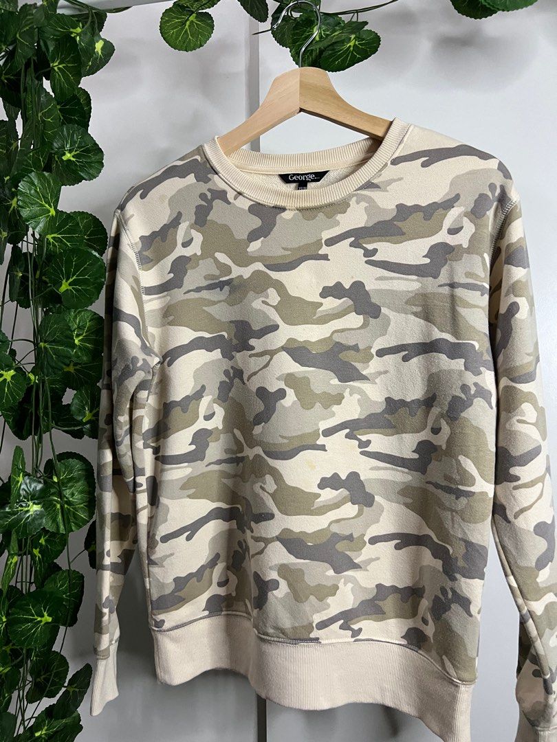 Army top camo sweatshirt