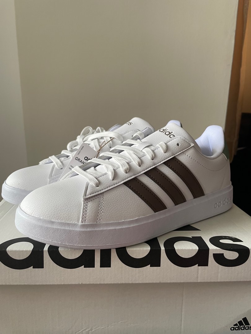 Grand court cloudadidas comfort shoes, Men's Fashion, Footwear, Sneakers on  Carousell