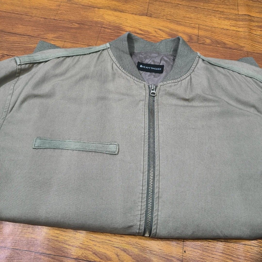 HEAVY SMOKER BOMBER JACKET ORIGINAL SECOND FLIGHT OLIVE on Carousell
