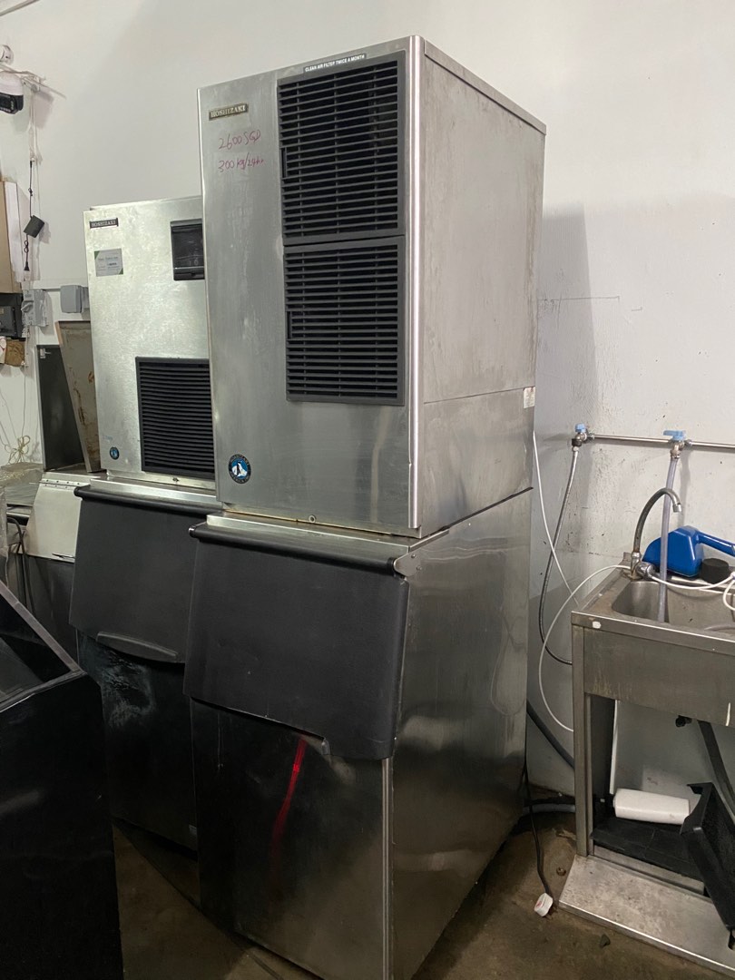 Hoshizaki ice maker. 300kg daily production. Free deliver and 3 months