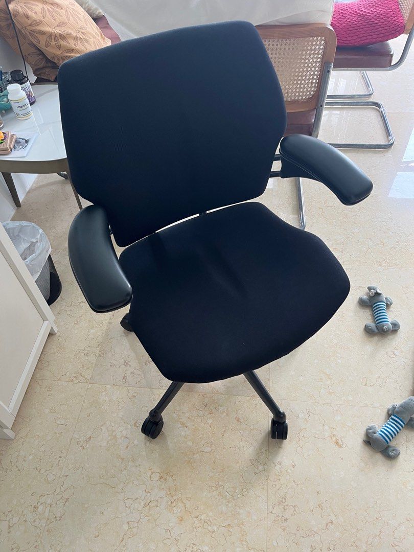 Humanscale freedom office chair