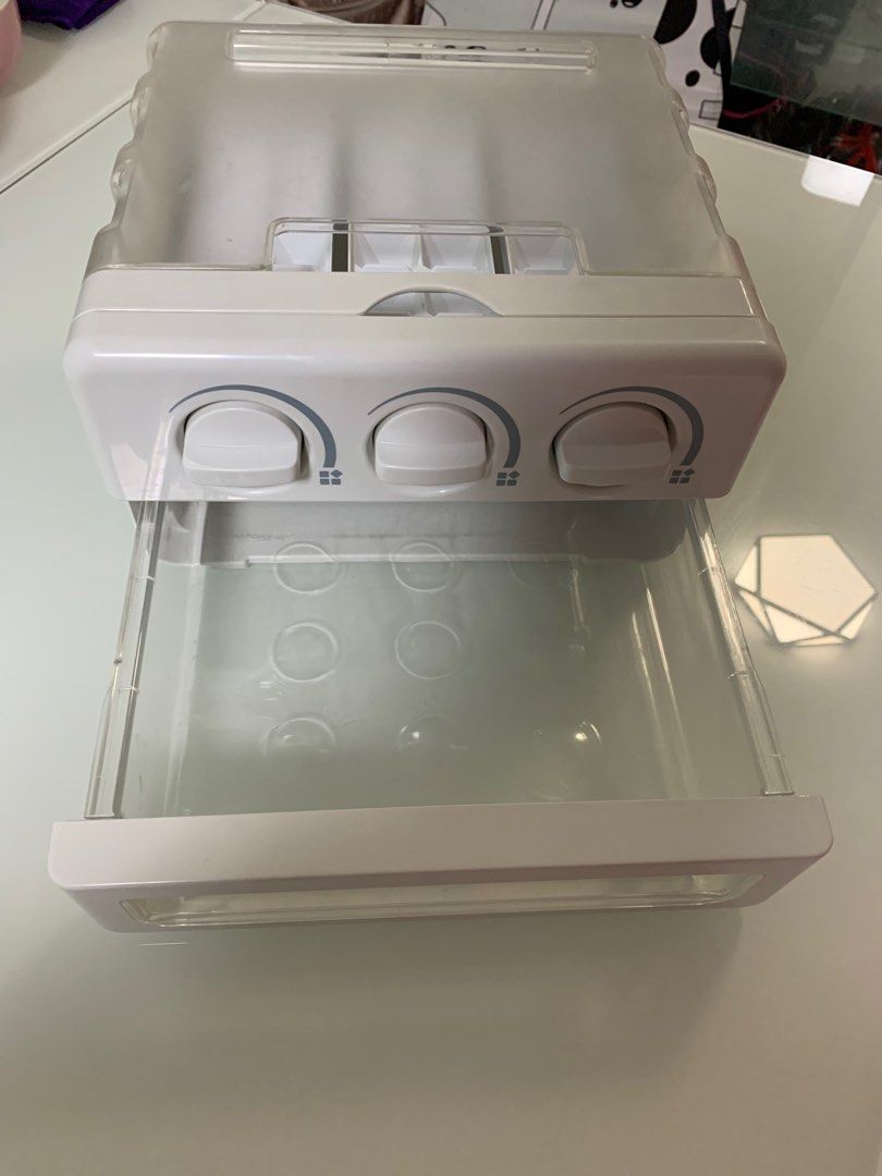 Ice maker Box with Tray, TV & Home Appliances, Kitchen Appliances