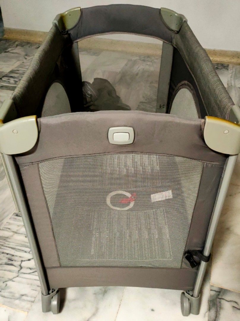 Joie Kubbie Travel Cot