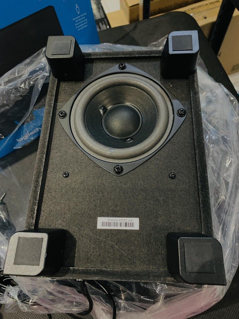 Logitech Z313 Speaker System with Subwoofer, 3.5mm input, 50 Watts Peak ...