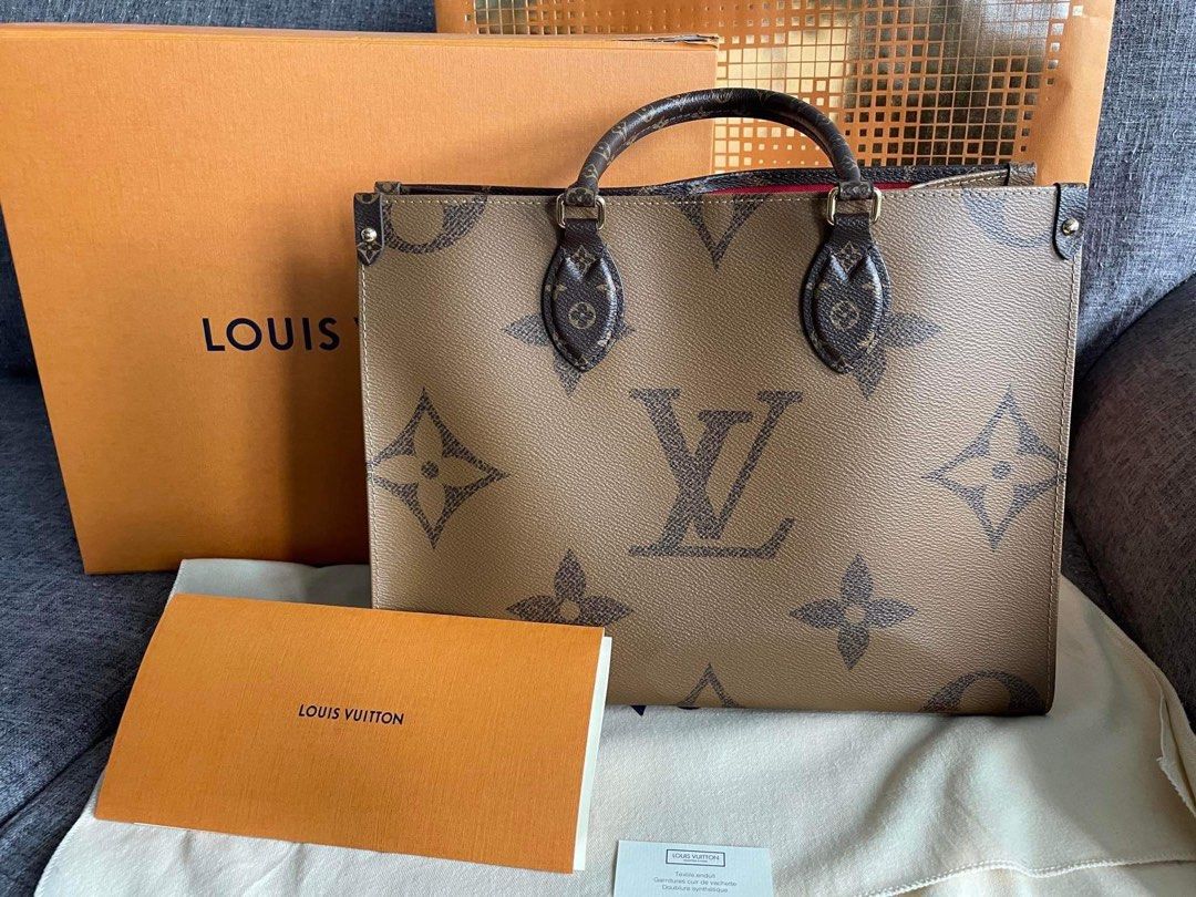 Louis vuitton otg mm (Category: Luxury Bags & Wallets) located in Quezon City. Submitted by sarahlarsson_ (Listing ID 1239149159, Image 1). Description: In excellent condition.