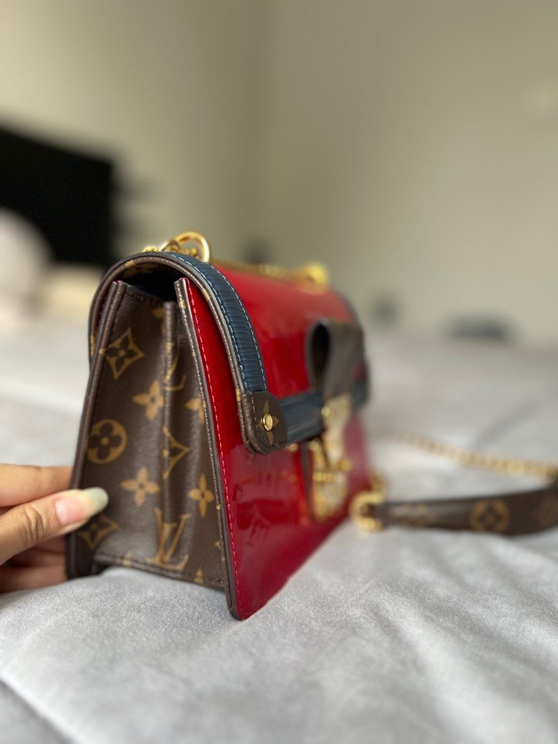 Louis Vuitton Wynwood Handbag