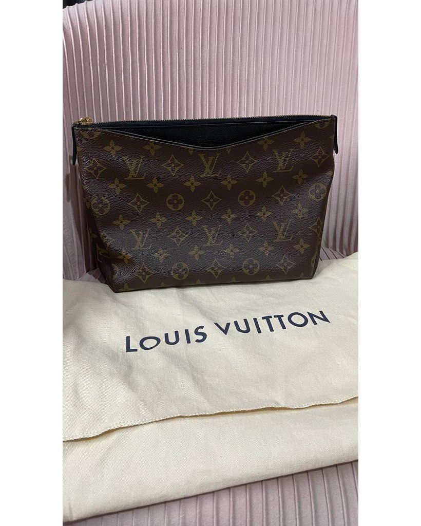 Louis Vuitton Pallas Beauty Case Noir