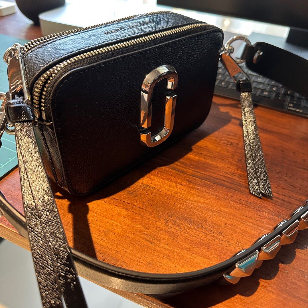 Marc Jacobs - The Snapshot Camera Bag on Carousell