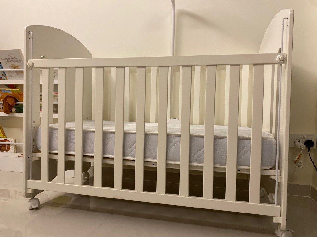 Micuna baby cot with original mattress Babies Kids Baby