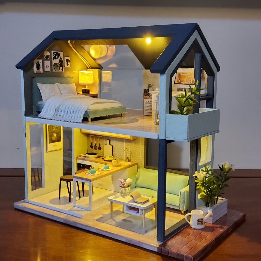 Miniature house model with light DIY/ Completed set, Hobbies & Toys