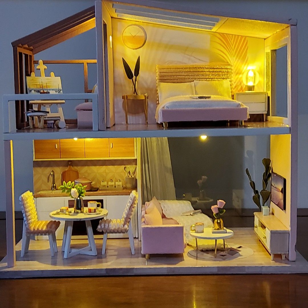 Miniature house model with lighting set, Hobbies & Toys