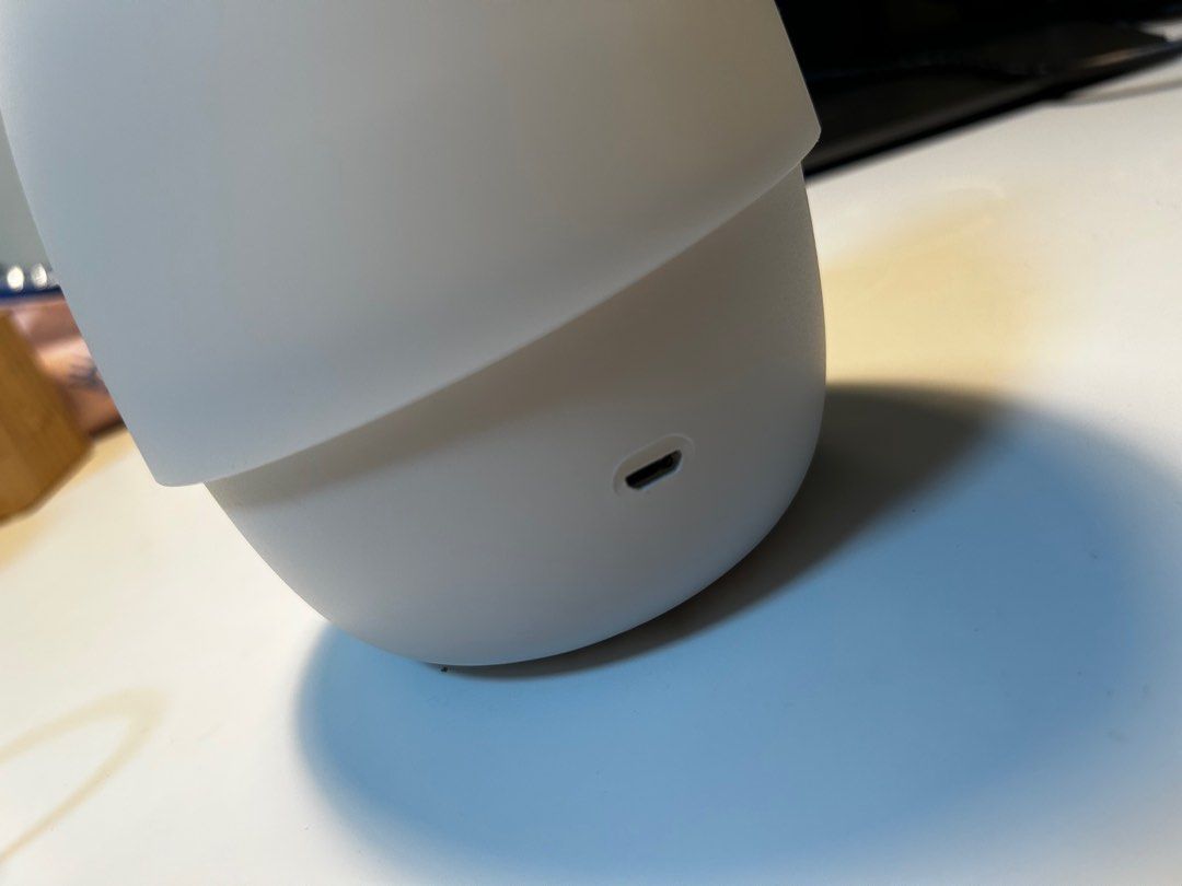 Miniso humidifier (with free Daiso aroma water), Furniture & Home