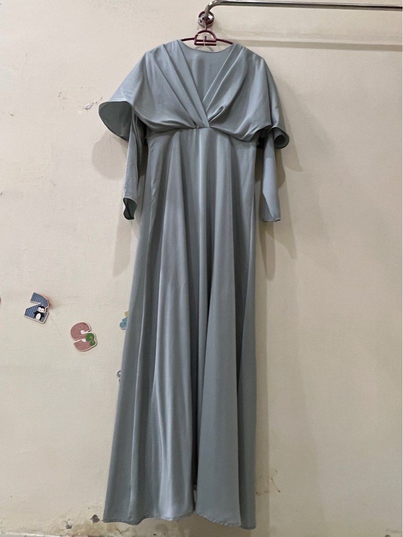 Muslimah Evening Dress, Women's Fashion, Dresses & Sets, Evening Dresses &  Gowns on Carousell