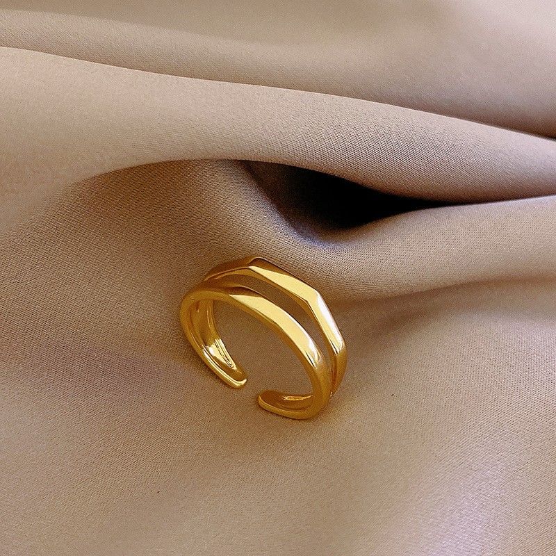 Gold new ring top