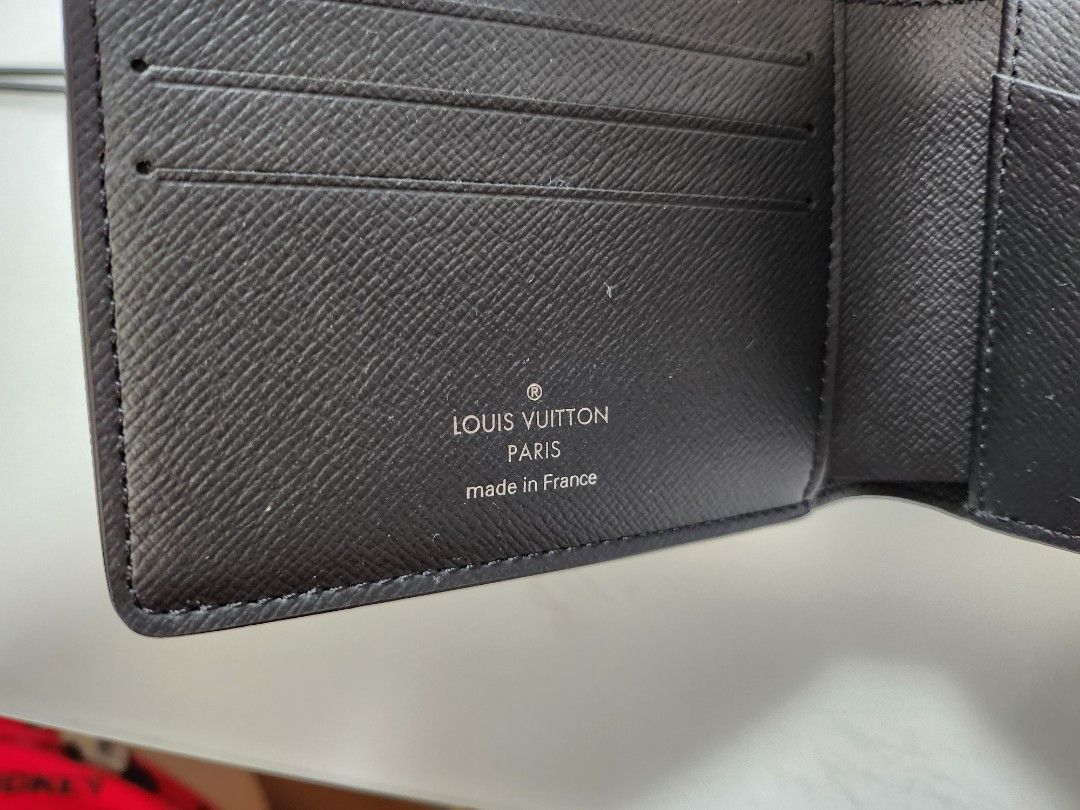 Louis Vuitton LV Multiple wallet new Grey Leather ref.226431 - Joli Closet