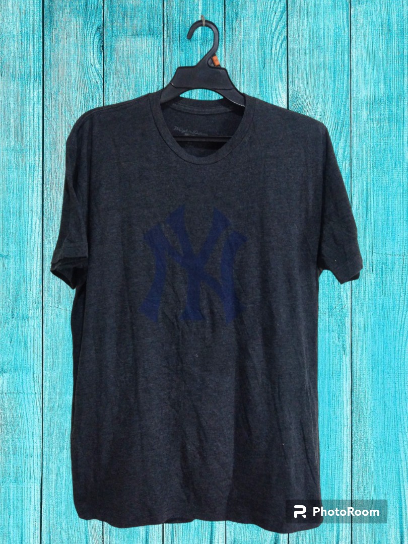 New York Yankees MLB apparel Superior play shirt by Majestic L
