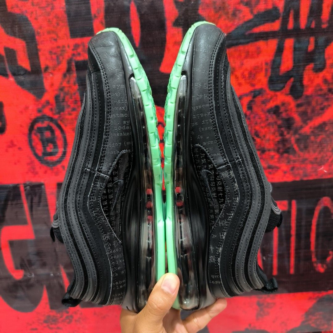air max 97 matrix on feet