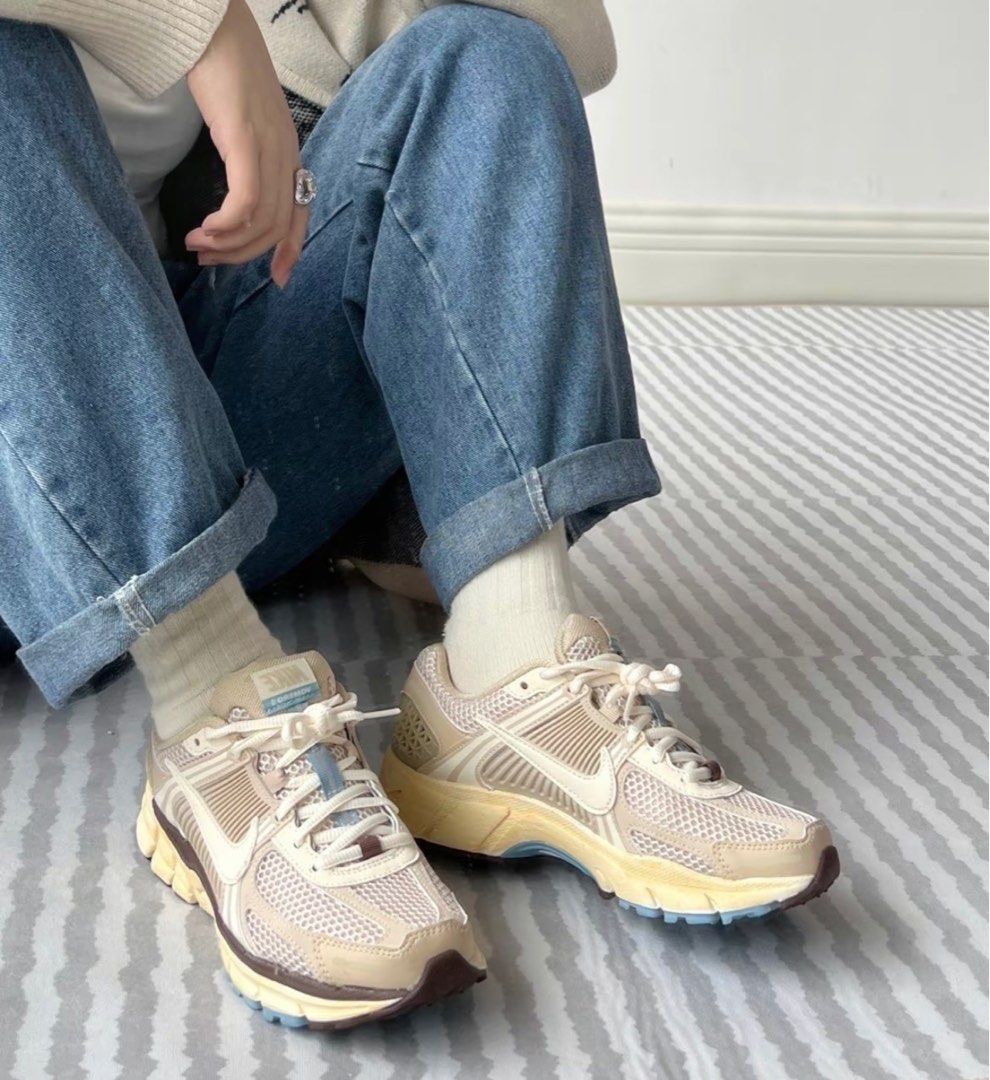 Nike Air Zoom Vomero Oatmeal Beige FB8825-111 米色燕麥, 女裝, 鞋