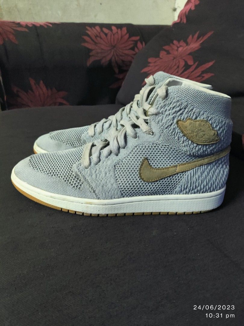 aj1 wolf