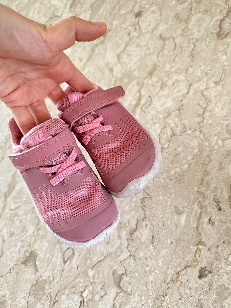 Nike Baby running Shoes, Babies & Kids, Babies & Kids Fashion on Carousell