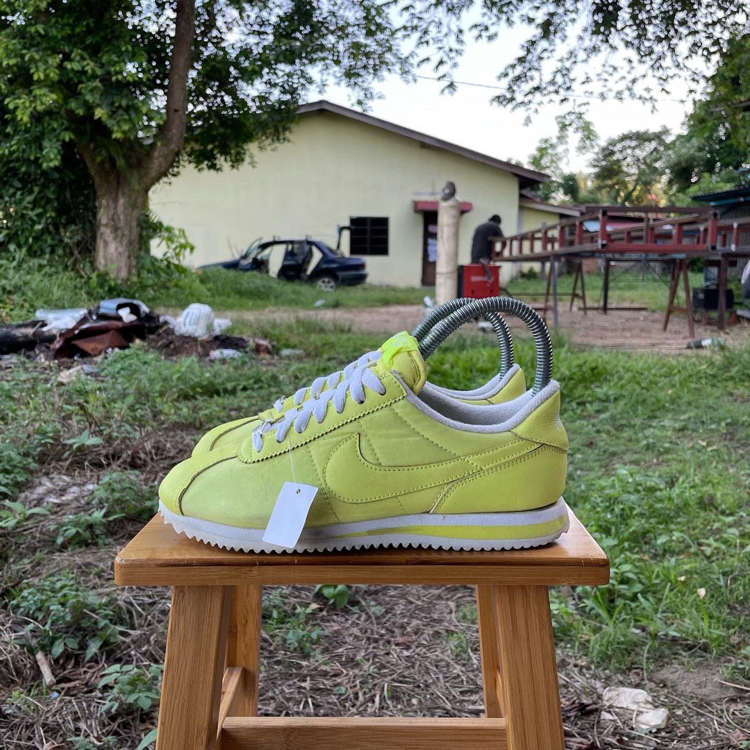 Lime green nike cortez online