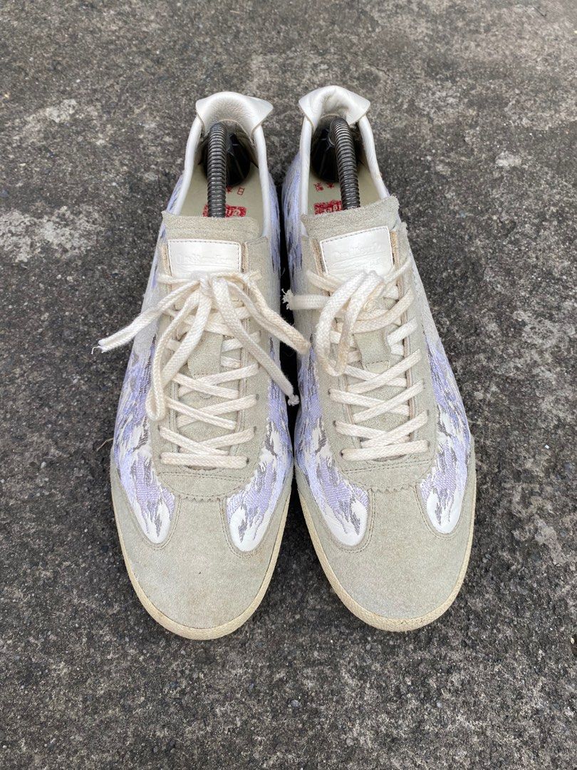 onitsuka tiger glow in the dark