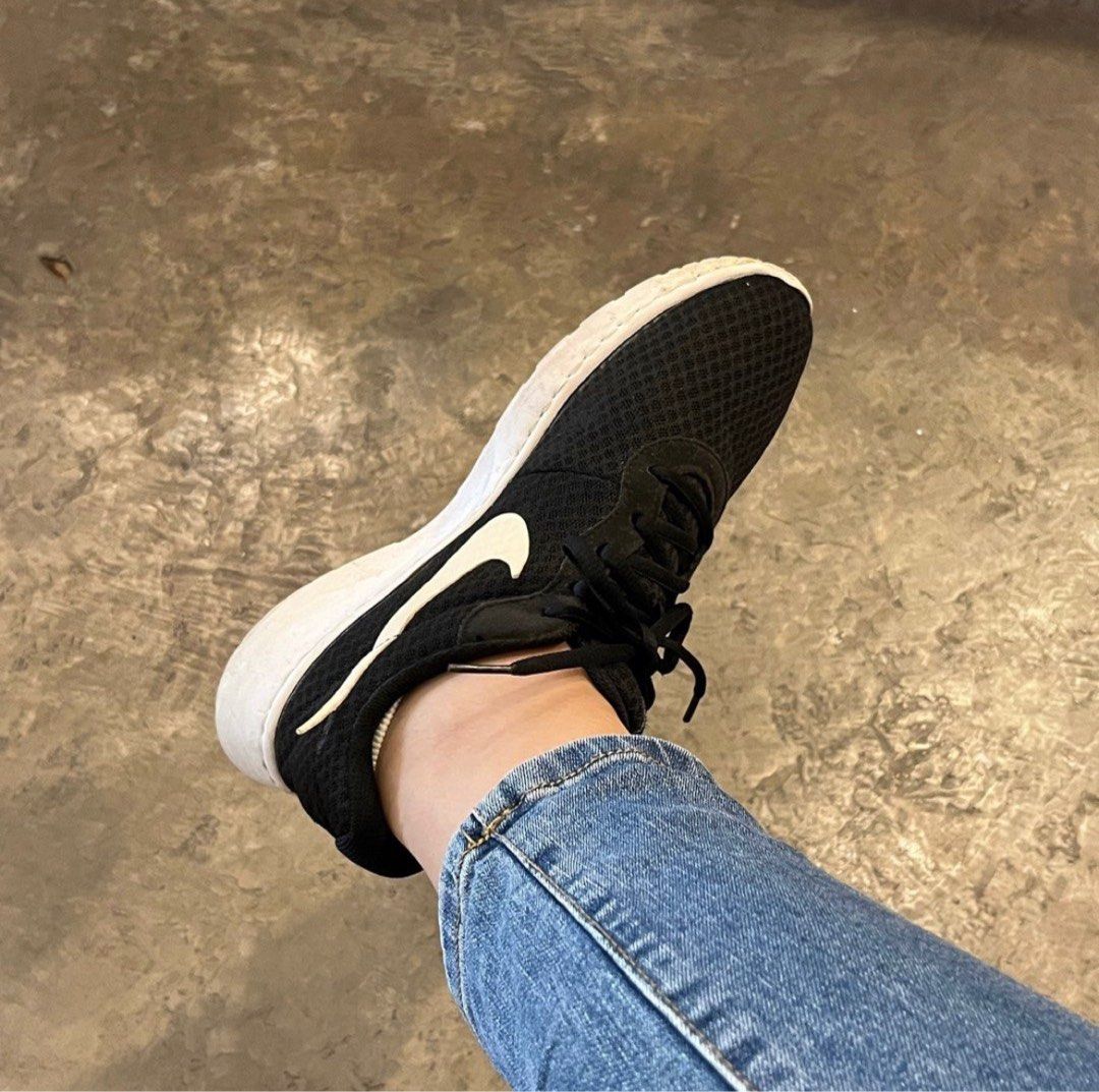 Nike deals tanjun jeans