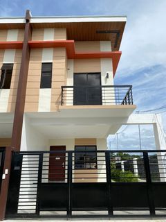 End Unit Preselling Townhouse in Bacoor Cavite