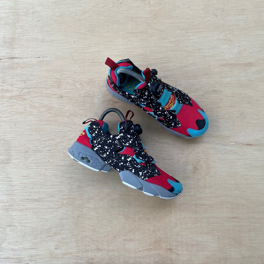 Reebok insta pump fury superman on sale