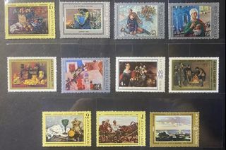 RUSSIA Paintings on Stamps 11v MNH