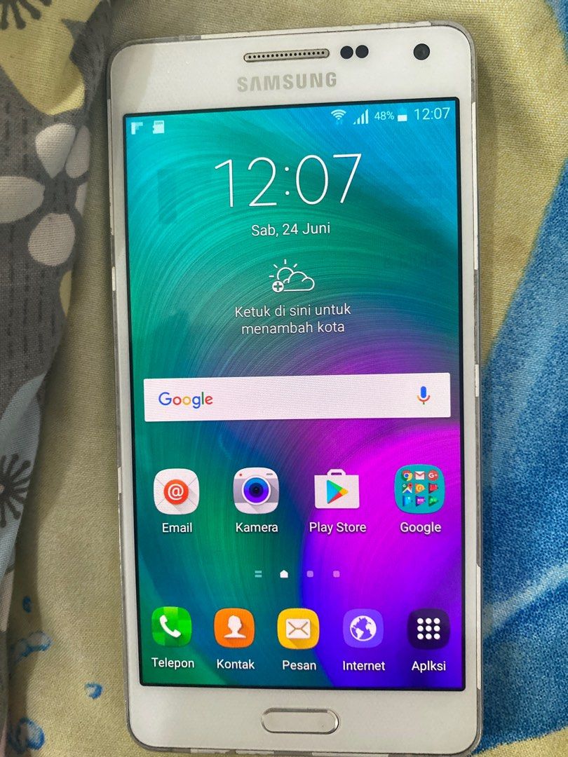 Samsung A5 on Carousell