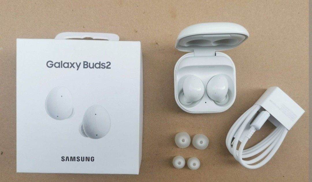 Samsung Galaxy Buds 2 White New, Mobile Phones & Gadgets
